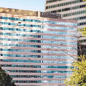 Pullman Paris La Defense Hotel